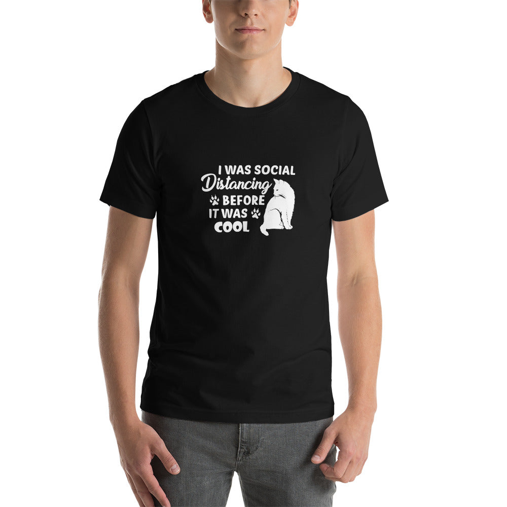 Cat Social Distancing - T-Shirt